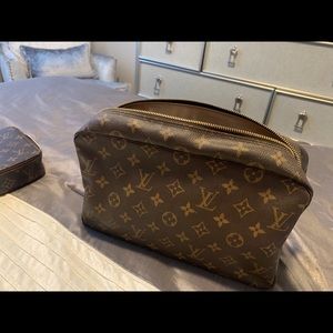 COPY - Louis Vuitton toiletry bag